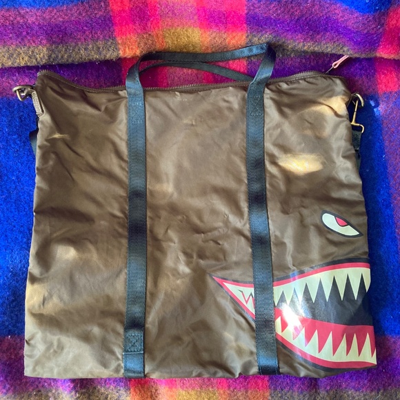 Red Canoe P-40 Spitfire Helmet Bag (strap plus handle and zipped closure) - Picture 2 of 3